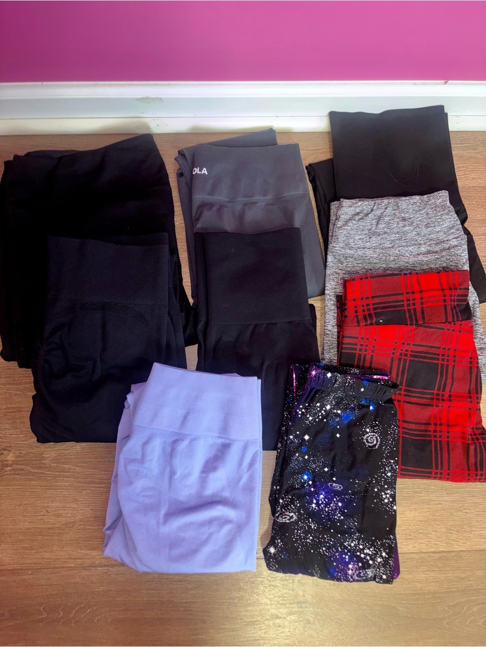 Ladies tummy control & butt scrunch legging bundle Size XL- lot of 9 - Picture 3 of 7
